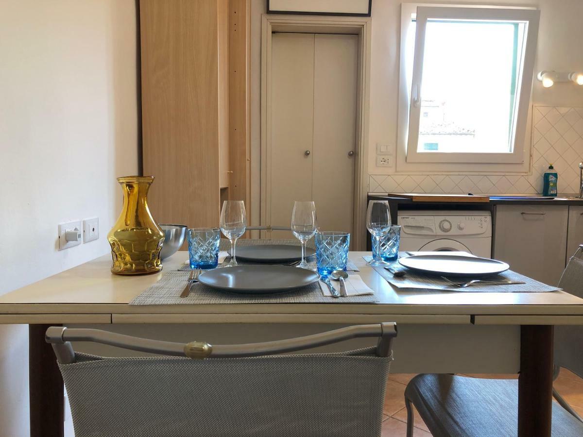 Piaggione Apt, Galante In Apartamento *